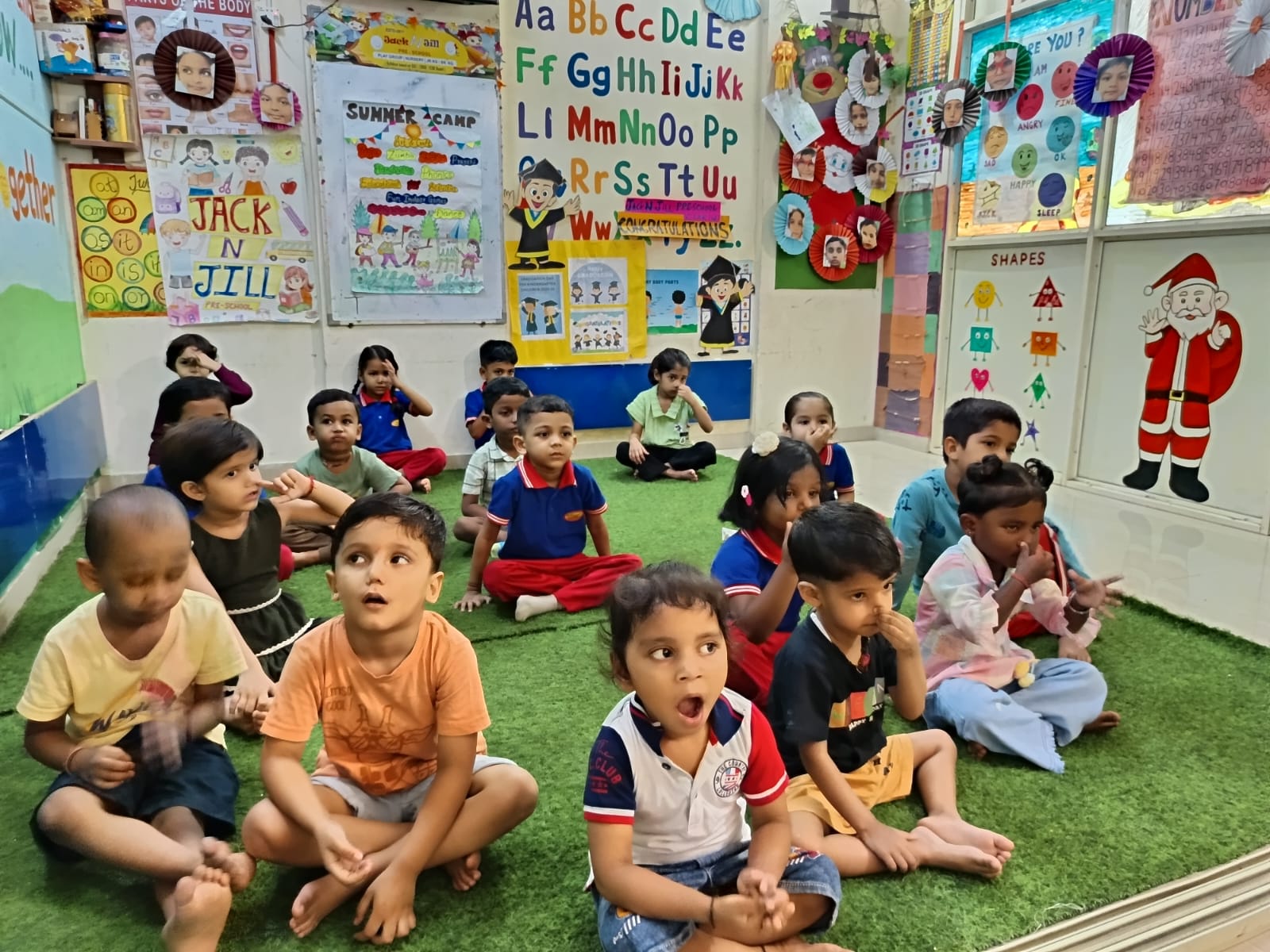 Story circle on the play mat
